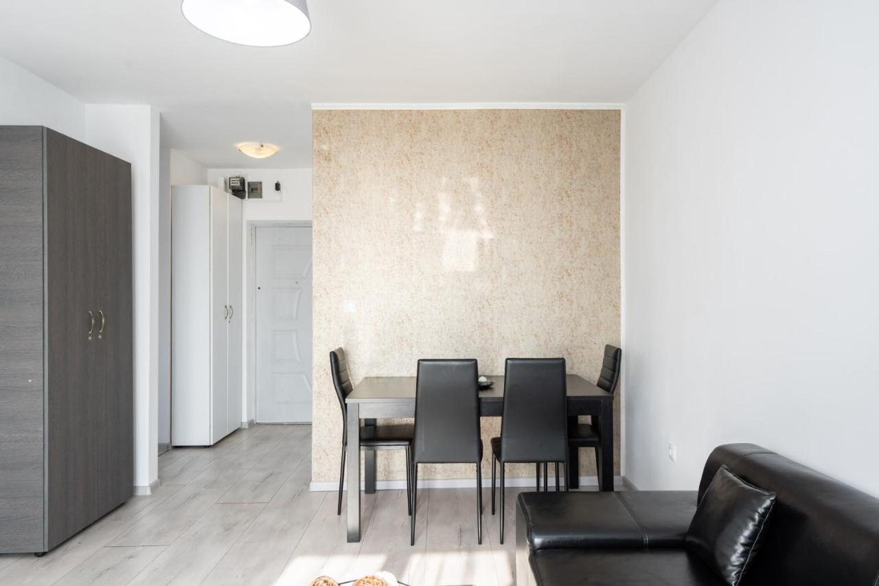 Central Tower Apartment *